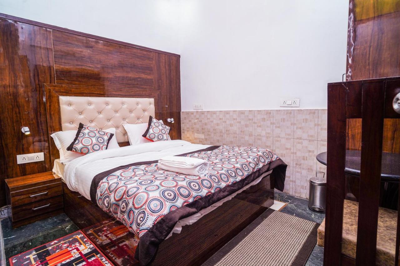 Golden Residency Hotel นิวเดลี ภายนอก รูปภาพ