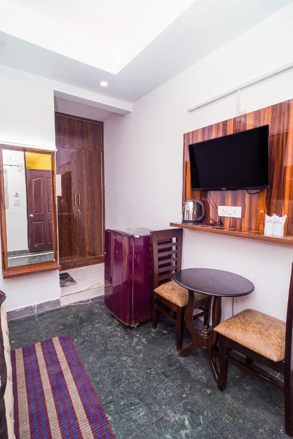 Golden Residency Hotel นิวเดลี ภายนอก รูปภาพ