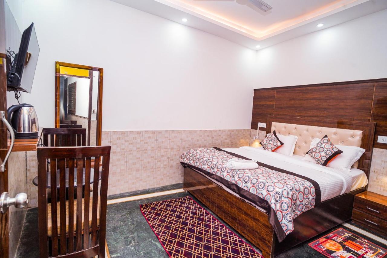 Golden Residency Hotel นิวเดลี ภายนอก รูปภาพ