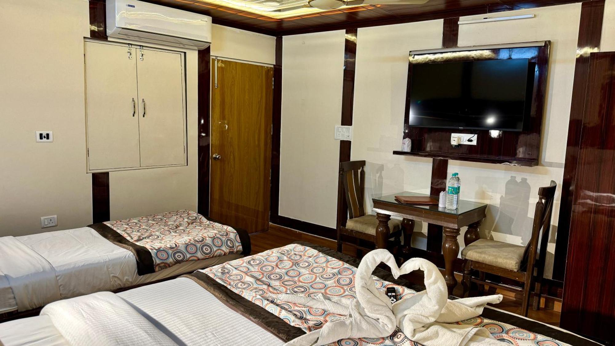 Golden Residency Hotel นิวเดลี ภายนอก รูปภาพ