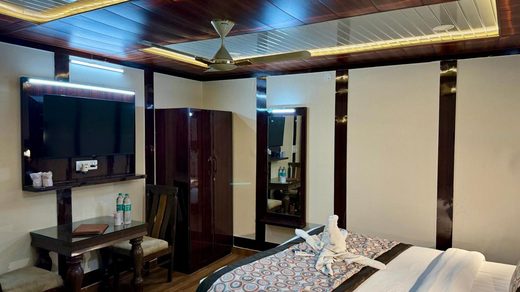 Golden Residency Hotel นิวเดลี ภายนอก รูปภาพ